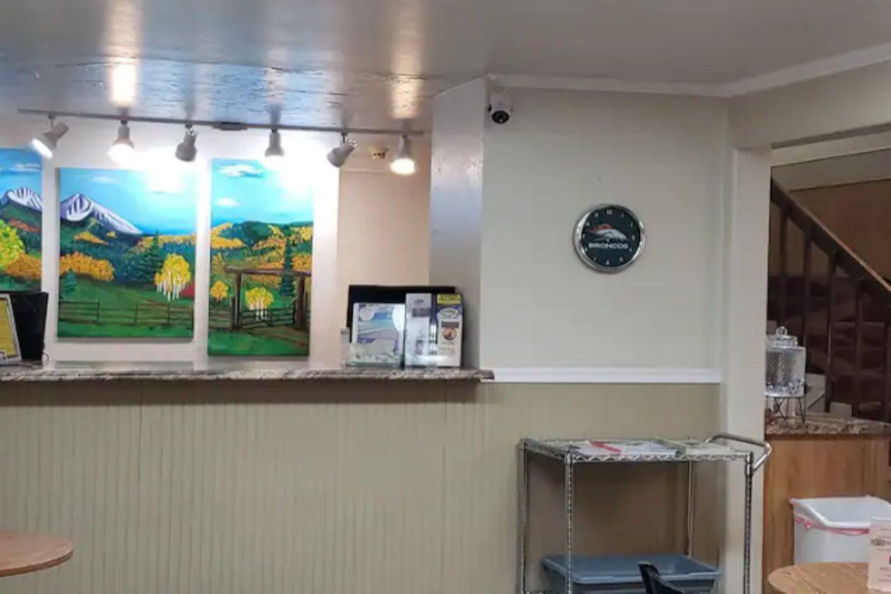 Adventure Inn - Glenwood Springs Bagian luar foto